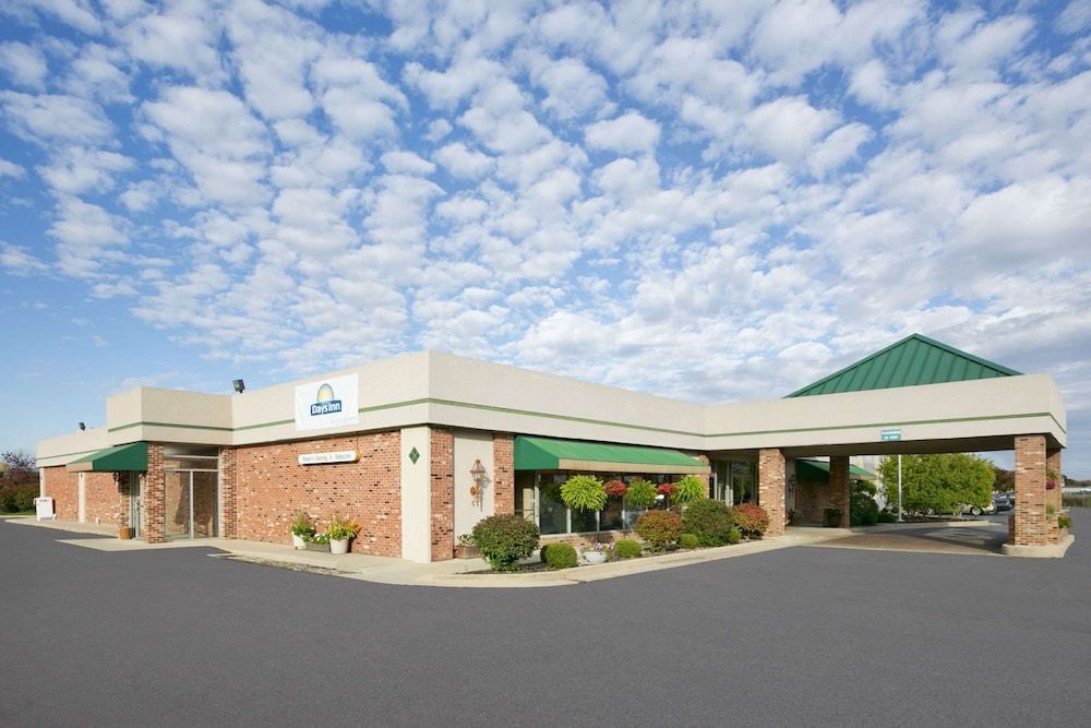 Days Inn by Wyndham Sidney OH 1