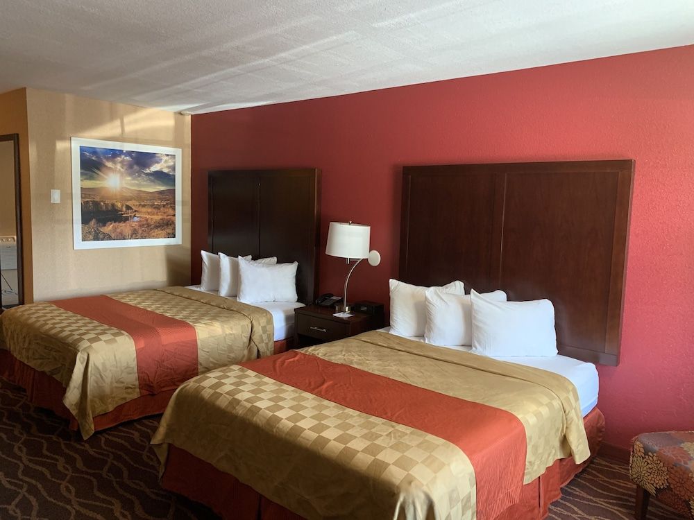 Rosewood Inn & Suites 2