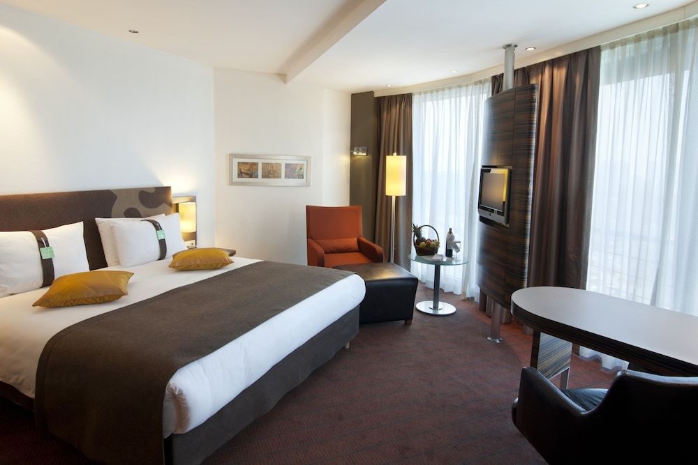 Holiday Inn ALMATY by IHG 2