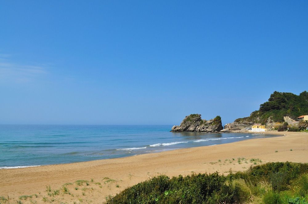 Apartments With Swimming Pool and Sea View - Pelekas Beach, Corfu 1