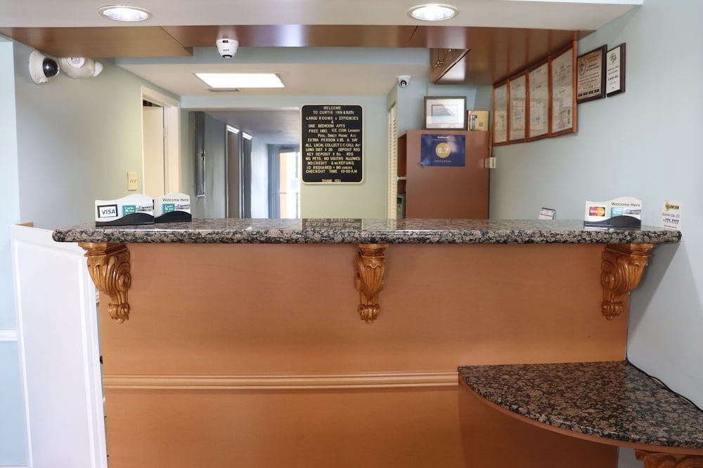 Curtis Inn & Suites 2
