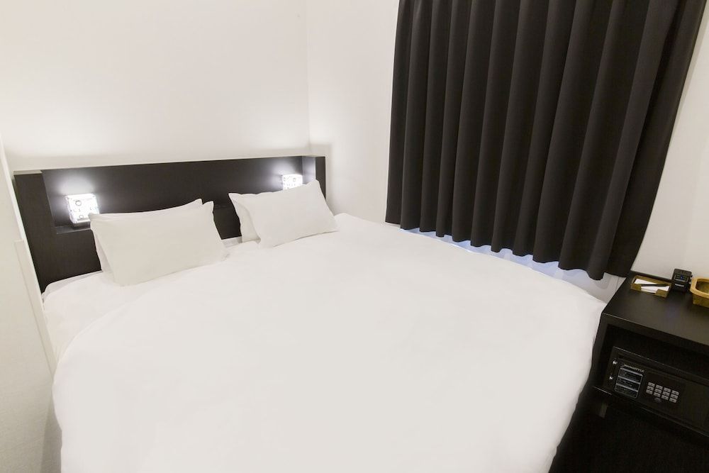 HOTEL TRAD Replay 1