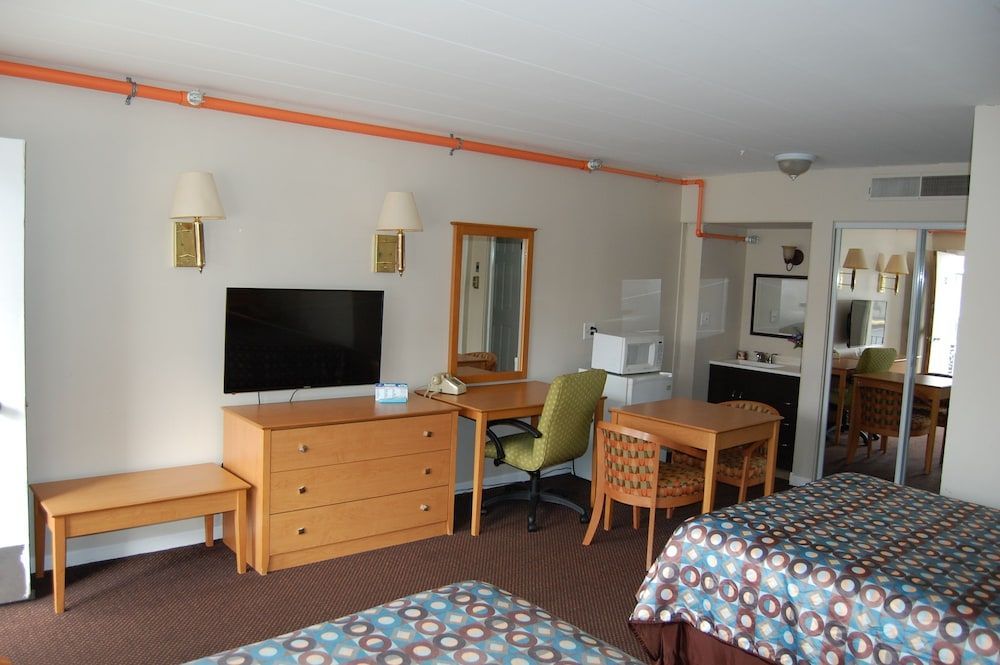 Colony Motel 2