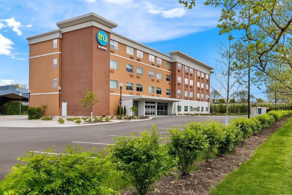 Tru By Hilton Middleburg Heights Cleveland Airport 1