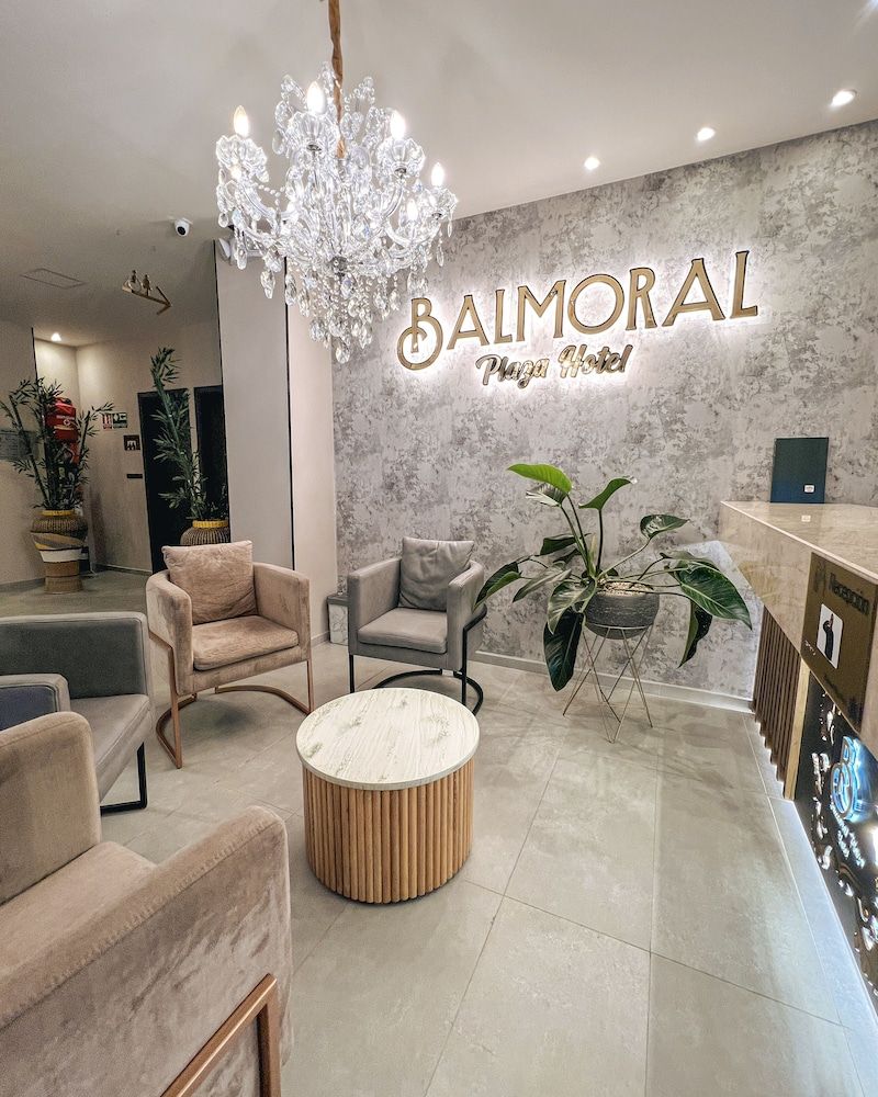Hotel Balmoral Plaza 2