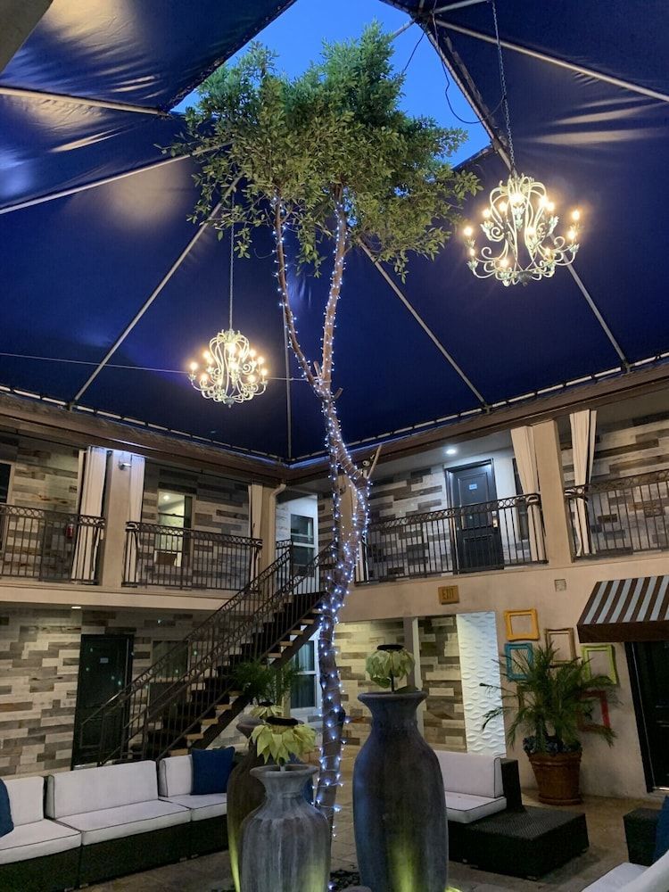 L.A. Sky Boutique Hotel 1