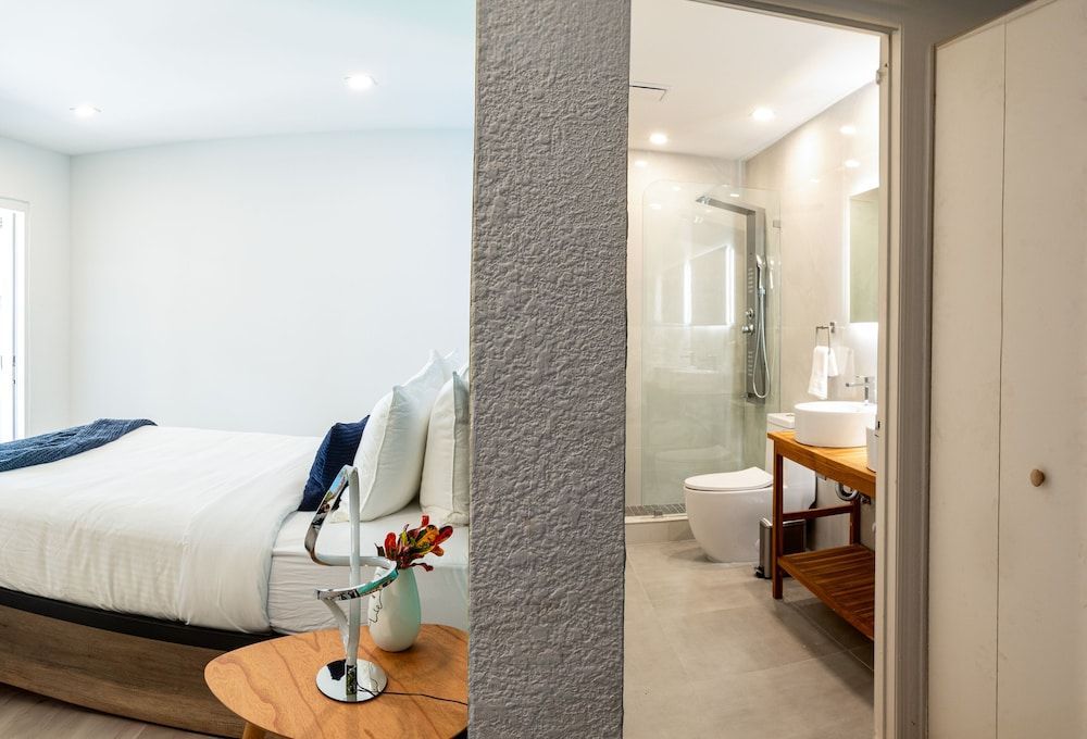The Lauderdale Boutique Hotel 1