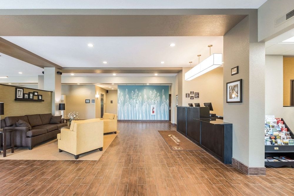 Sleep Inn & Suites West Des Moines near Jordan Creek 2