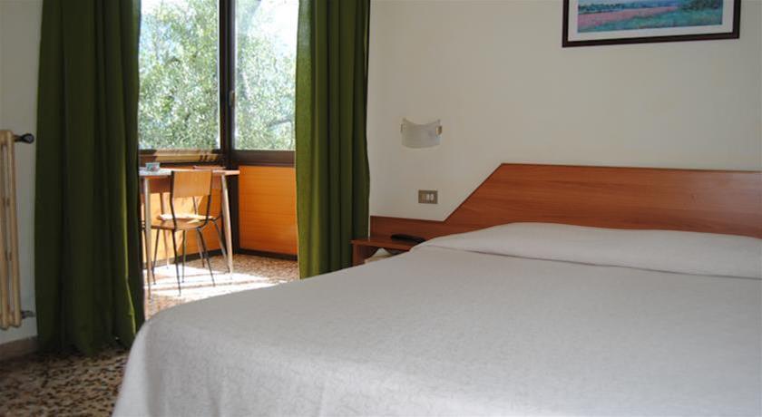 Hotel Mercedes 2