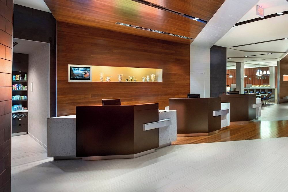 Courtyard by Marriott Philadelphia South at The Navy Yard 2