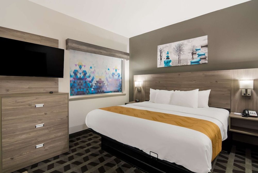 Quality Inn & Suites Waco North 1