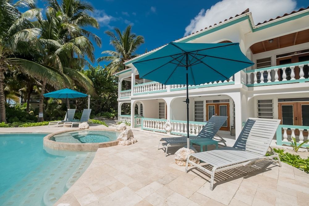 Coral Bay Villas 1