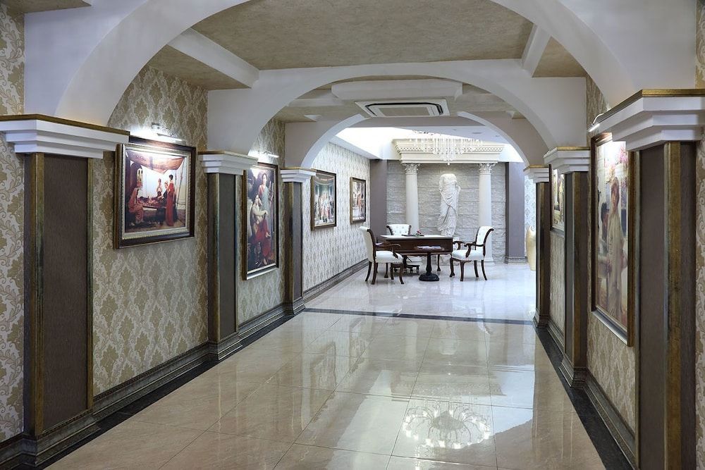 Golden Lake Hotel 2