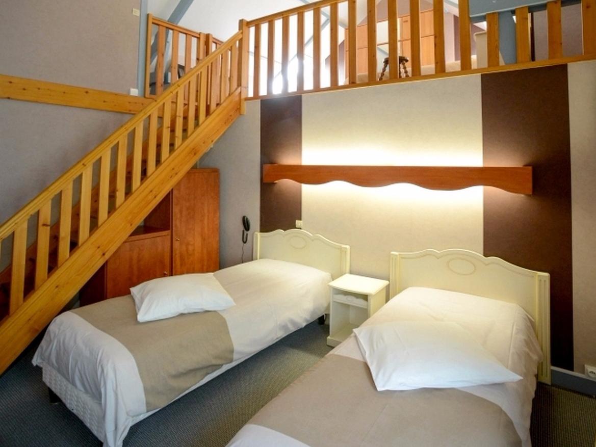 Logis Hôtel La Demeure du Perron 2