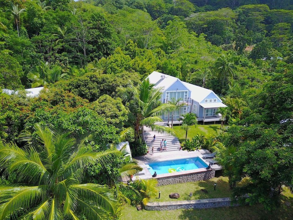 Red Coconut Self-Catering 1