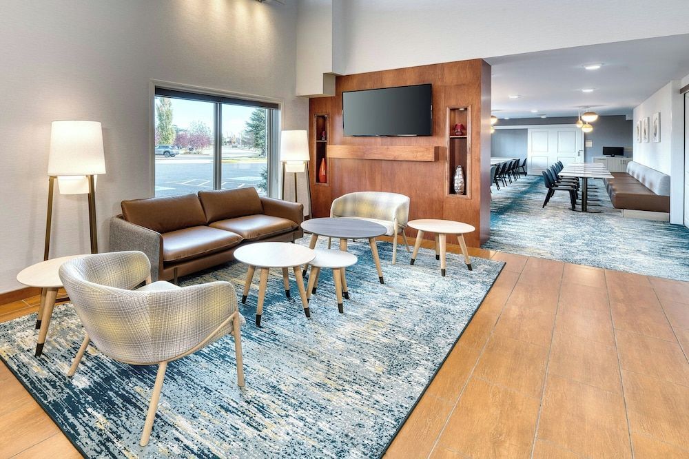 TownePlace Suites by Marriott Red Deer 2