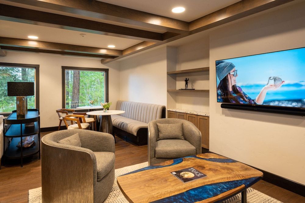 The Incline Lodge 2