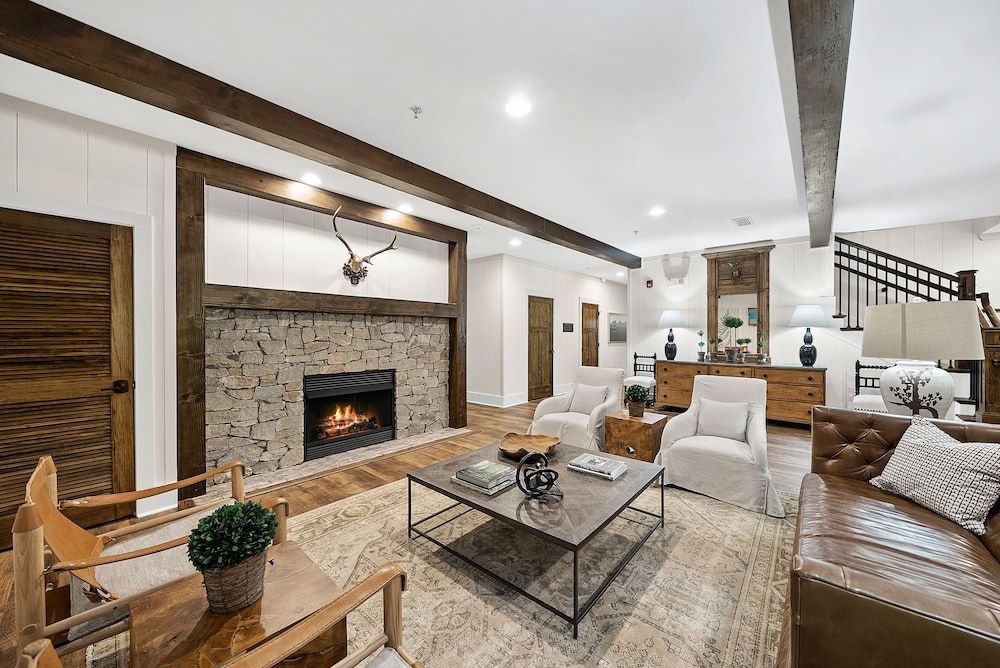 The Blowing Rock Manor 2