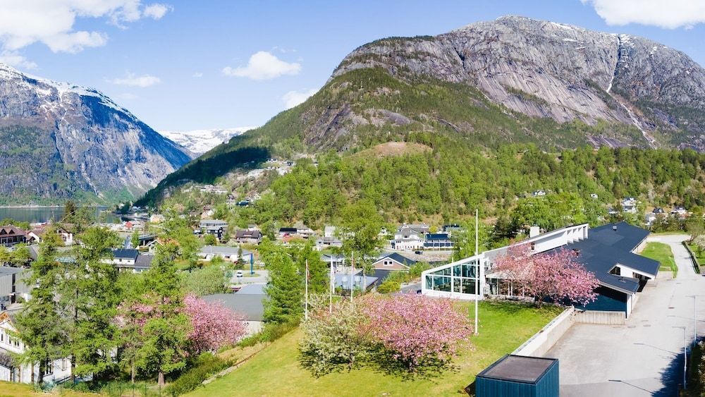 Eidfjord Hotel 1