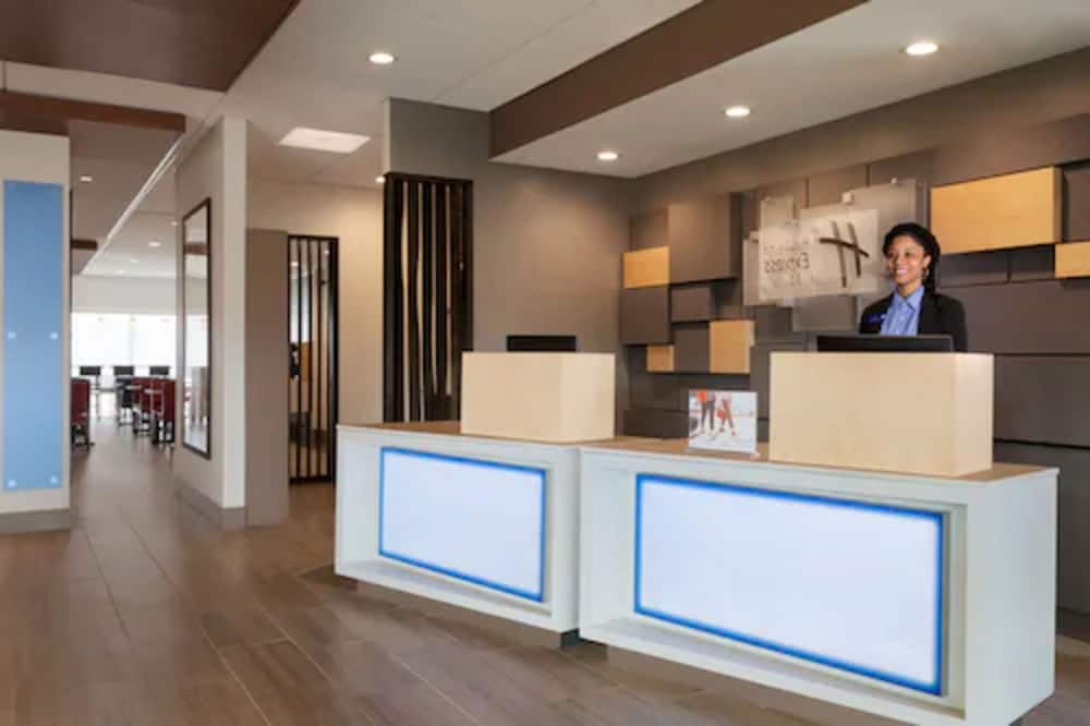 Holiday Inn Express & Suites CINCINNATI NE - REDBANK ROAD by IHG 2