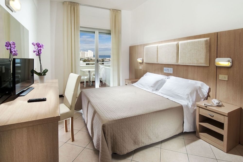 Hotel Cormoran 1