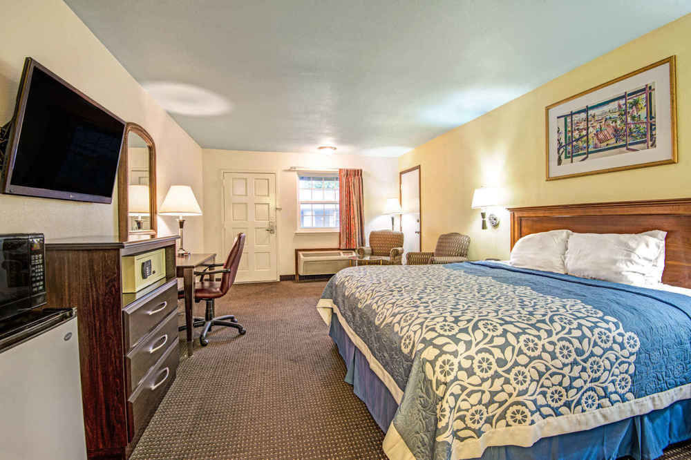DAYS INN AUSTIN/UNIVERSITY/DOWNTOWN 2