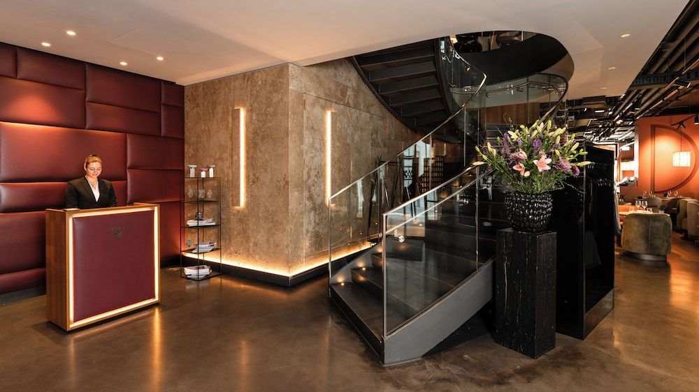 DO & CO Hotel München 2