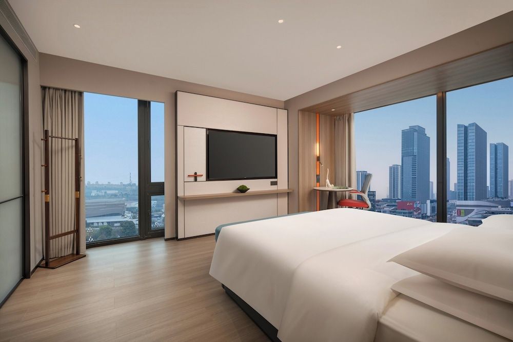 Holiday Inn Express Chongqing Central Park by IHG 1