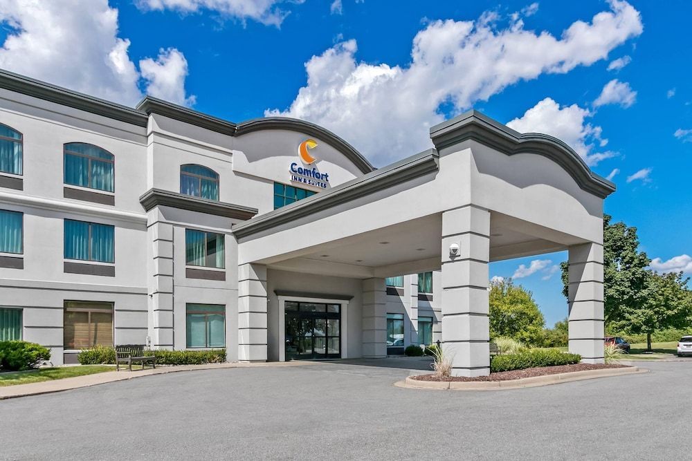 Comfort Inn & Suites Grand Blanc/Flint 1
