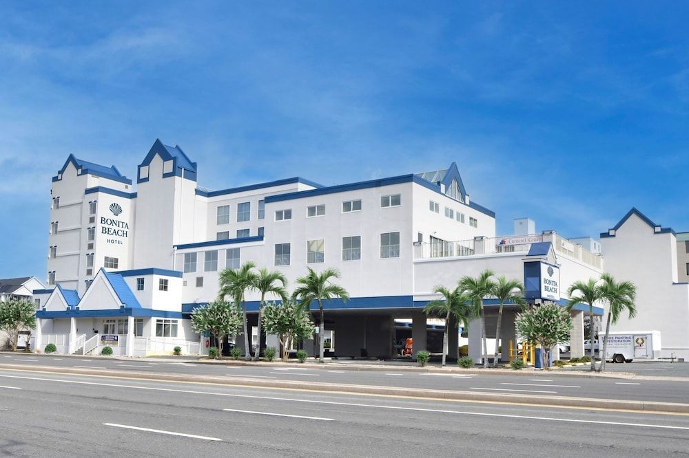 Bonita Beach Hotel 1
