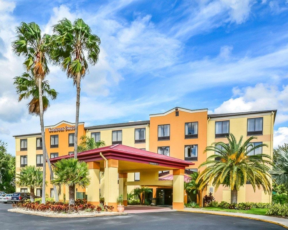 Comfort Suites Tampa - Brandon 1