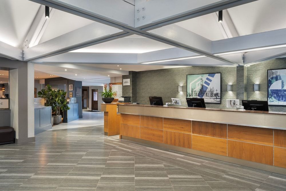 Delta Hotels by Marriott Manchester Airport 2