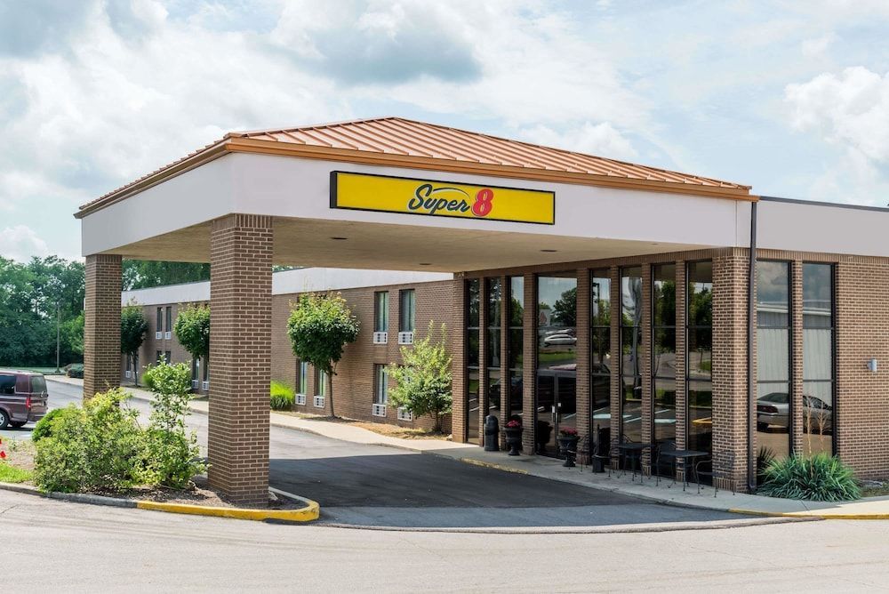 Super 8 by Wyndham Miamisburg Dayton S Area OH 1