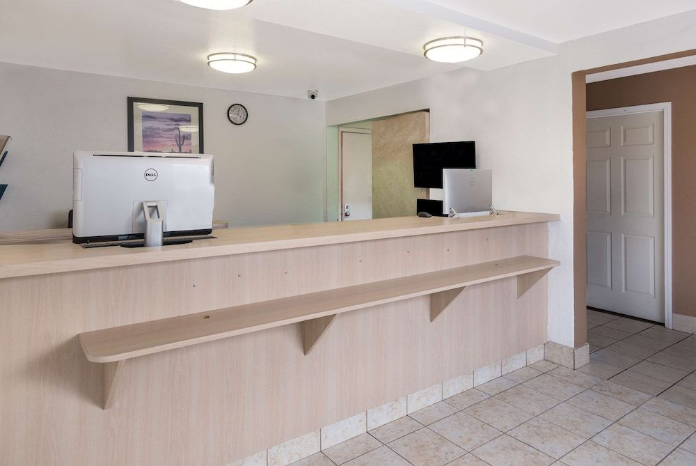 Knights Inn Grand Rapids 2