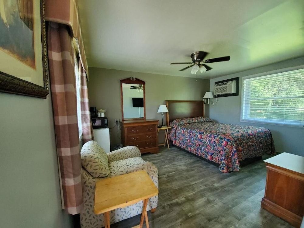 High Springs Country Inn 1
