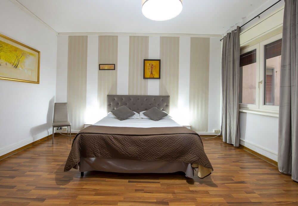 Doctor House standard, suites & luxury rooms 2