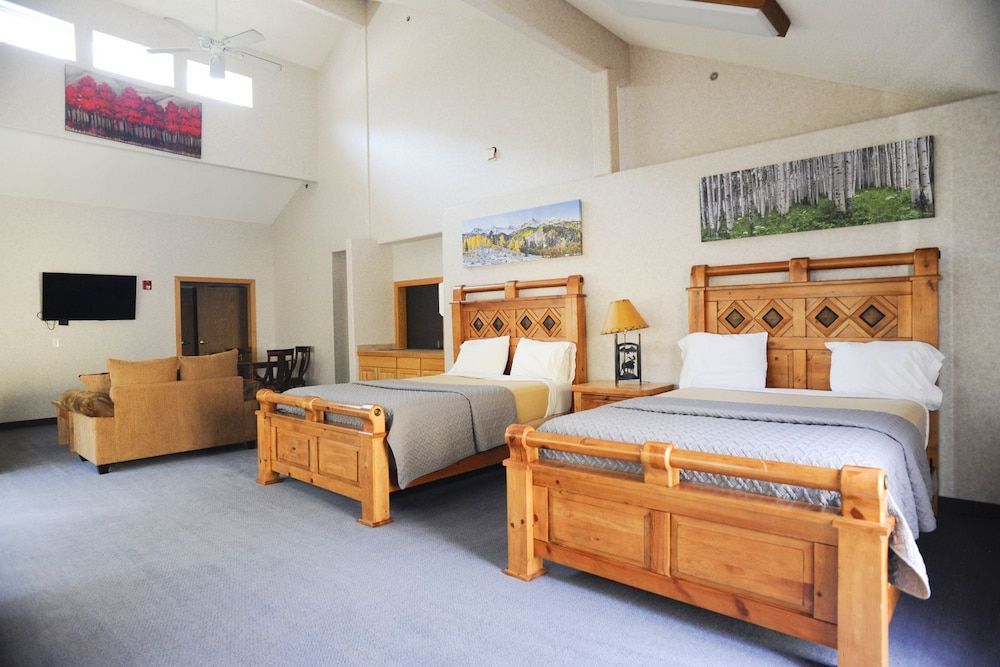 Argo Inn and Suites 1