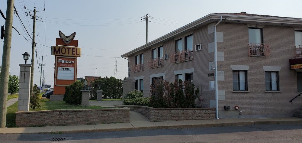 Motel Falcon 1