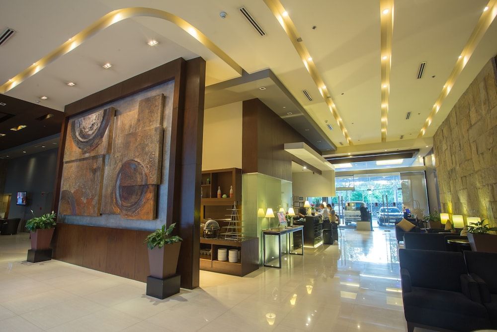 The B Hotel Alabang 2
