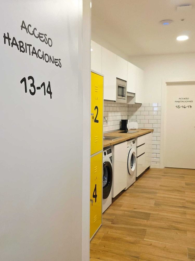 Bilbao ROOMS & KITCHEN Zurbaran 2