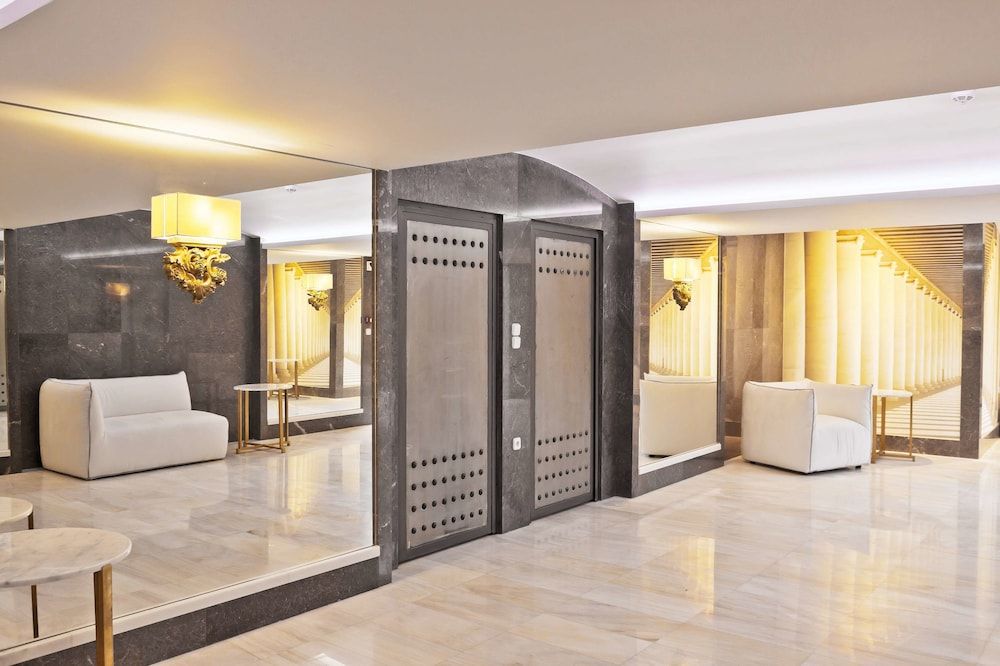 Royal Marmin Bay Boutique & Art Hotel 2