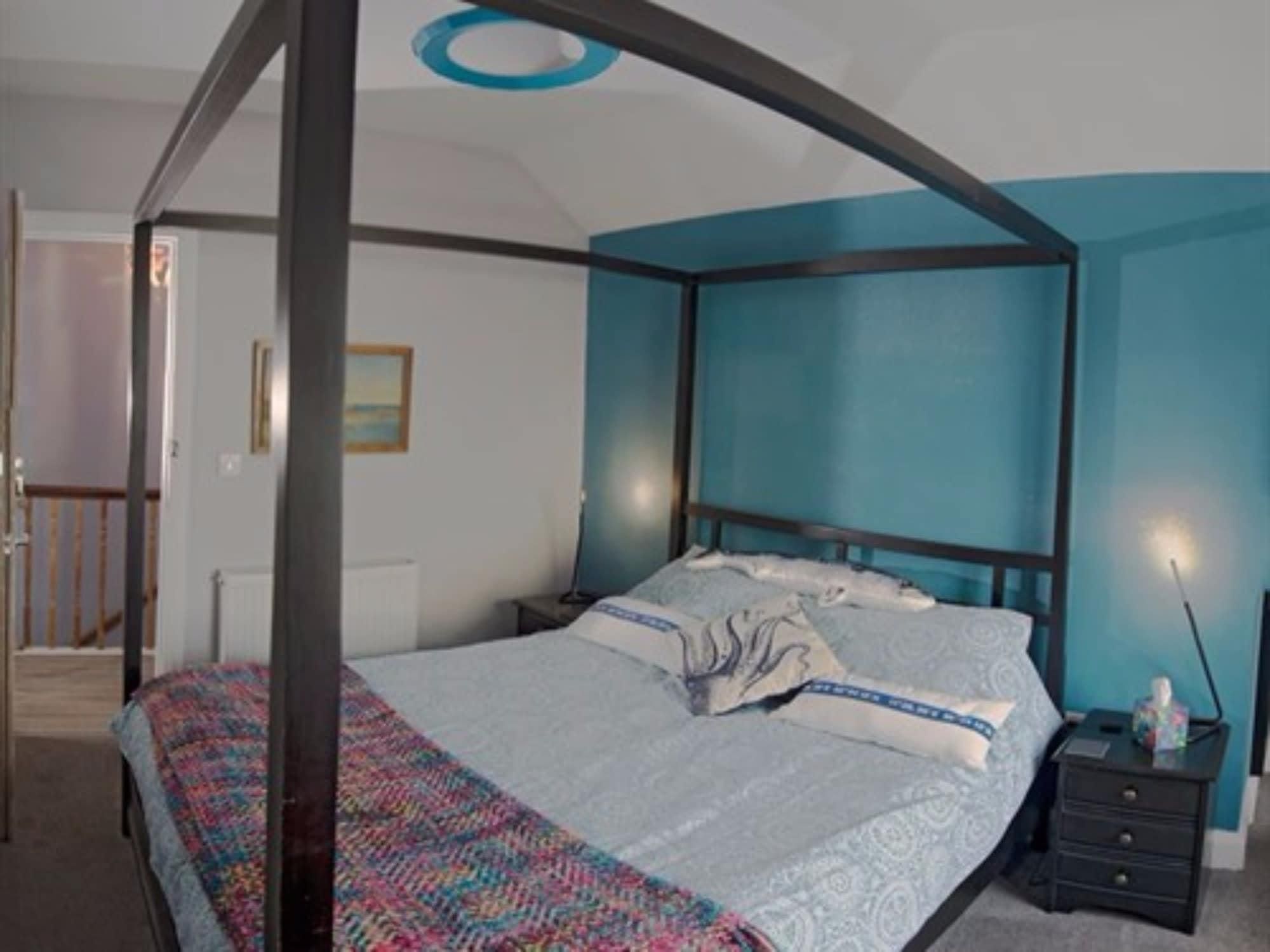 Farne Island rooms 1