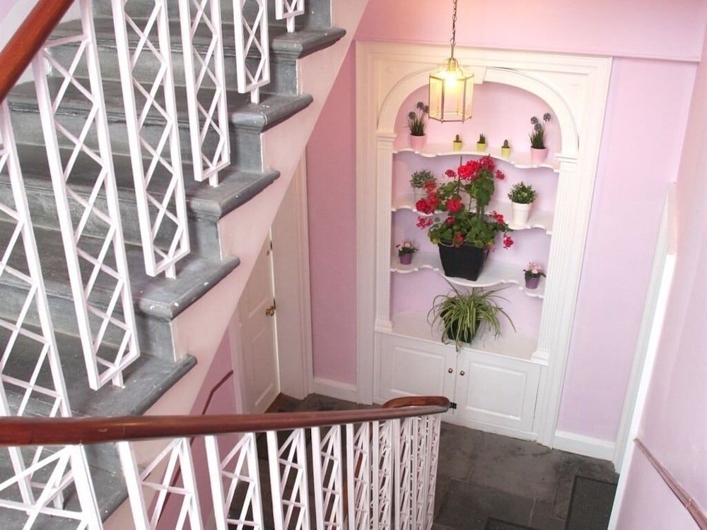 Number 52 Charlotte Street 2