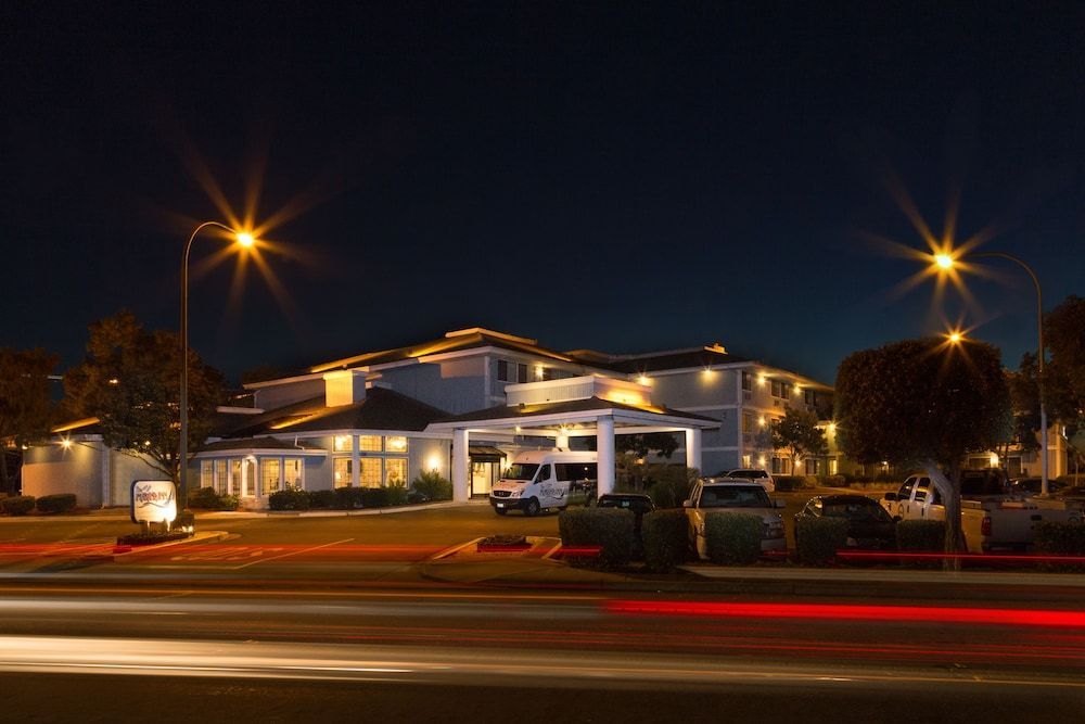 The Marina Inn on San Francisco Bay 1