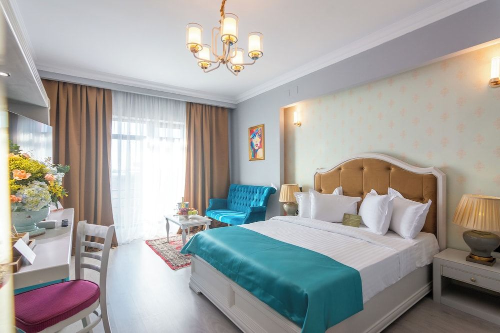 Phoenicia Express Hotel 1