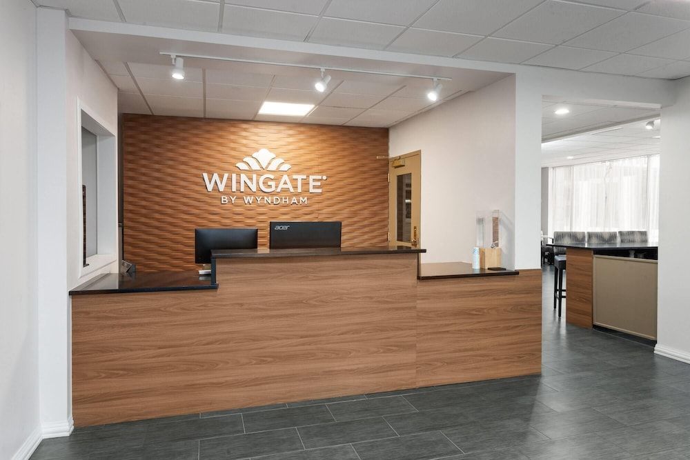 Wingate by Wyndham Sheboygan 2