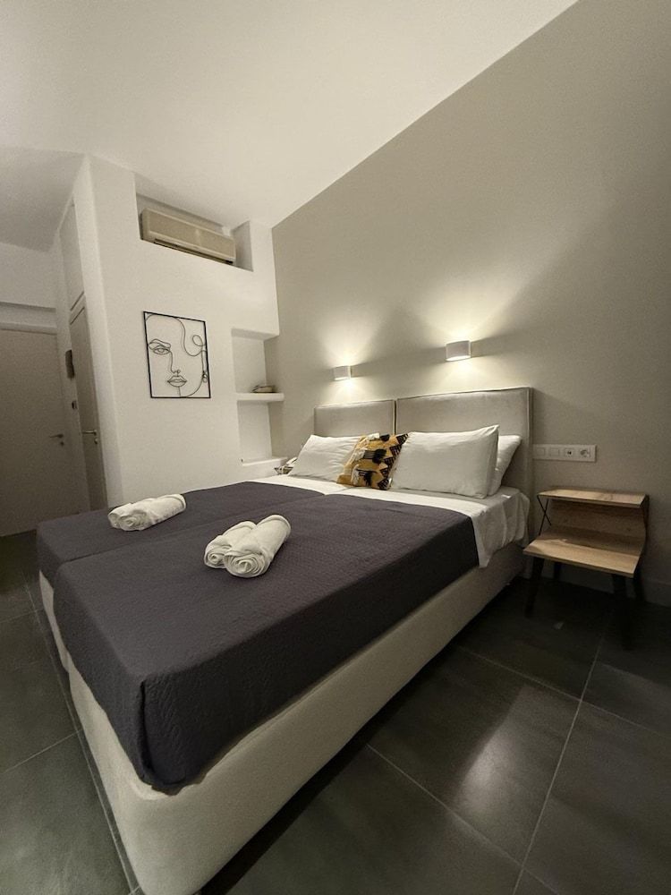 Dilion Hotel 1