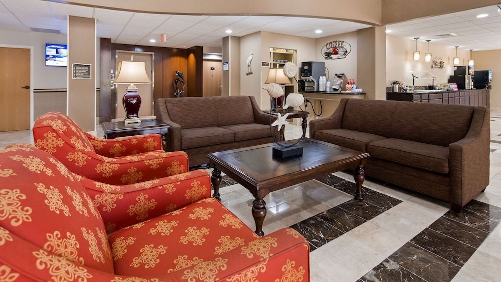 Best Western Plus Ambassador Suites 2