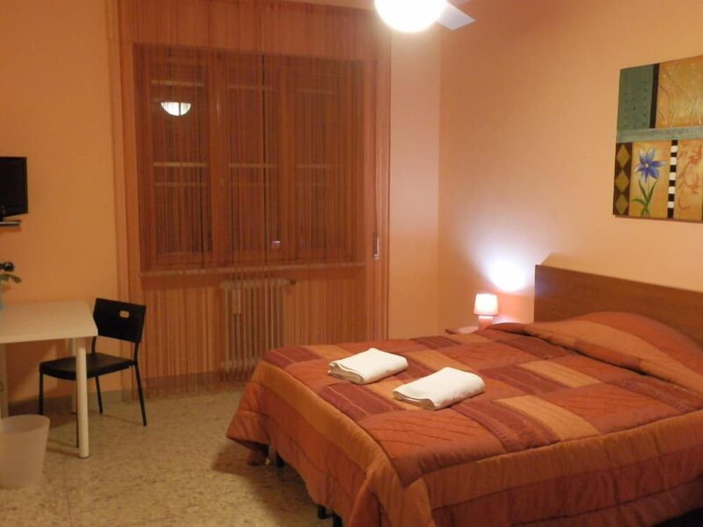Airport Pisa Rooms 1