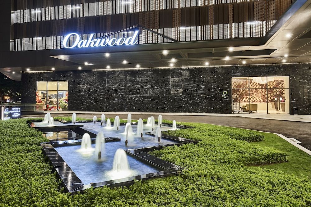 Oakwood Residence Saigon 1